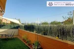 Red gatos terraza Barcelona